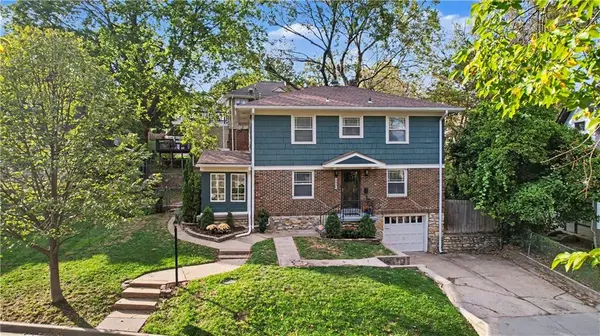 4936 Troostwood RD, Kansas City, MO 64110