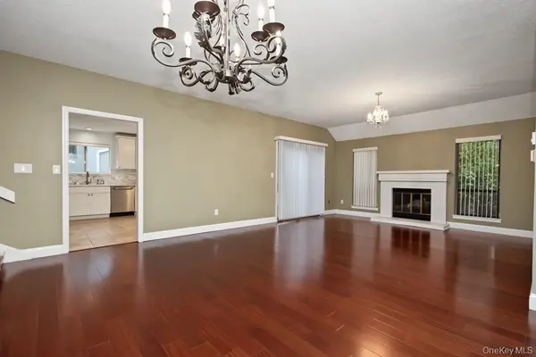 364 Heritage HLS #A, Somers, NY 10589