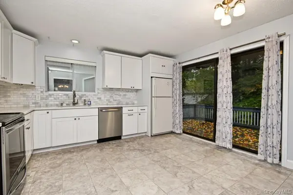 364 Heritage HLS #A, Somers, NY 10589
