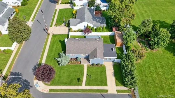 1871 Relyea DR, Merrick, NY 11566