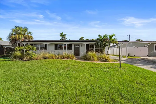 2815 BAY DR, Bradenton, FL 34207