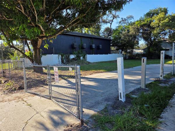 2406 DR MARTIN LUTHER KING JR BLVD, Tampa, FL 33610