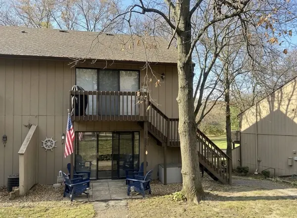 17 Saint Thomas Colony #4, Fox Lake, IL 60020