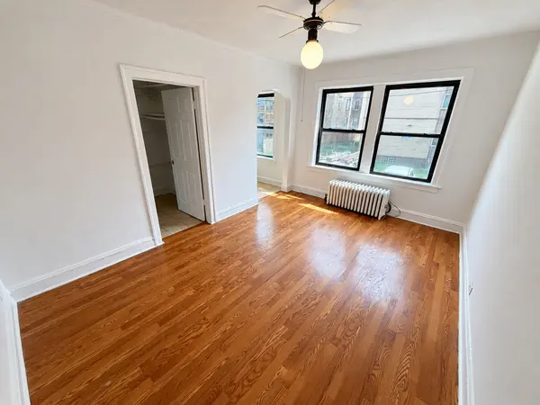 1135 W Lunt AVE #202, Chicago, IL 60626