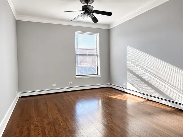 5852 S King DR #3, Chicago, IL 60637