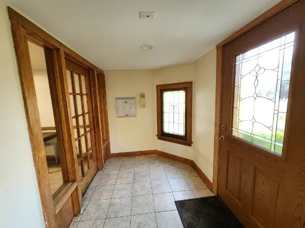 5357 W Montrose AVE #2, Chicago, IL 60641