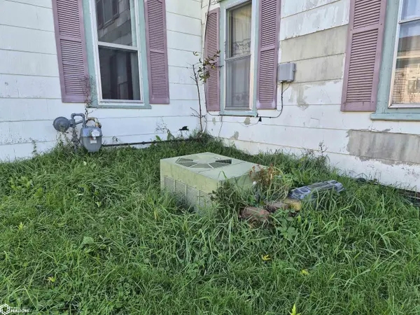 624 Pearl ST, Grinnell, IA 50112