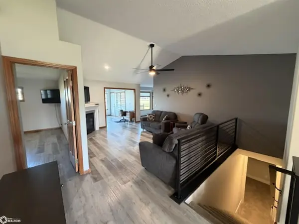 630 Fairway CIR, Garner, IA 50438