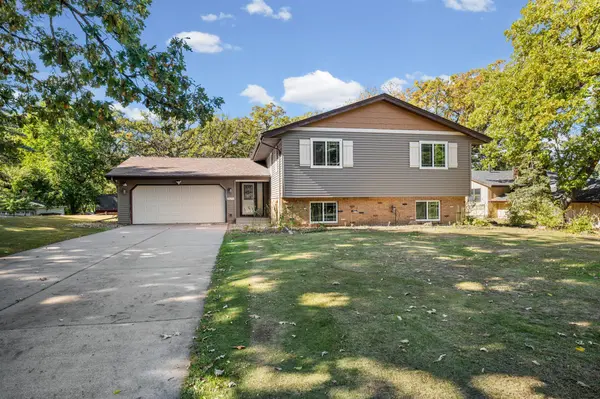 2625 Seans WAY, North Saint Paul, MN 55109