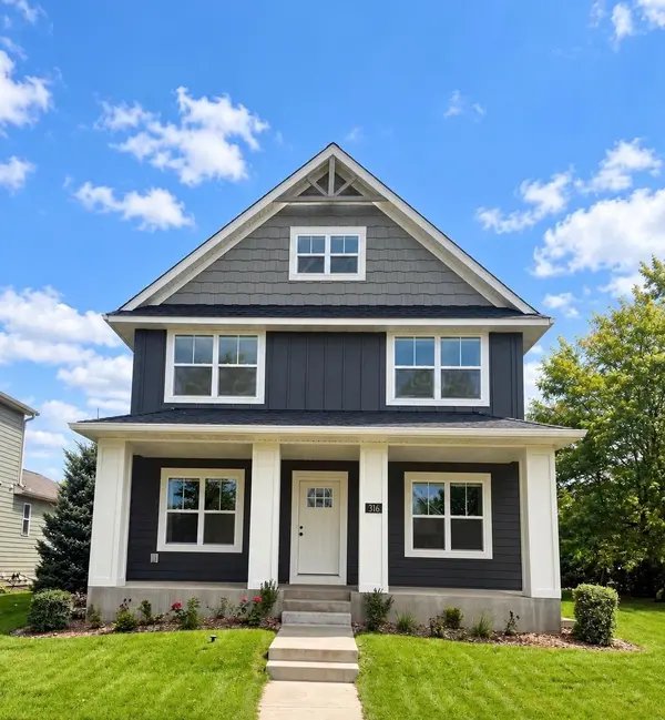 316 Prairie WAY S, Bayport, MN 55003