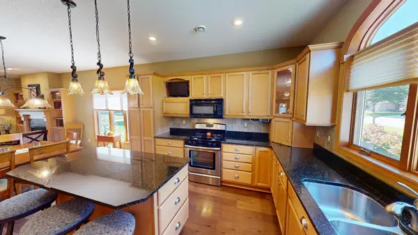 1718 Hale DR, Albert Lea, MN 56007