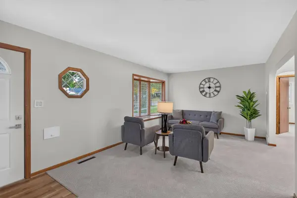 2042 Clear AVE, Saint Paul, MN 55119