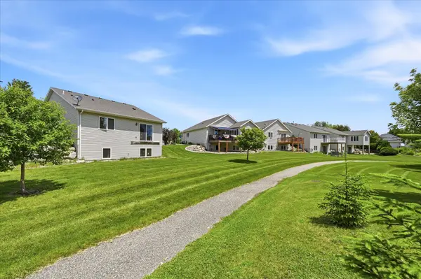 345 Sunfish LN, Winsted, MN 55395