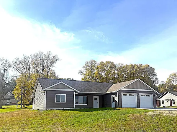 211 Bryce AVE, Lowry, MN 56349