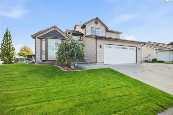 2422 S Arthur Ct, Kennewick, WA 99338