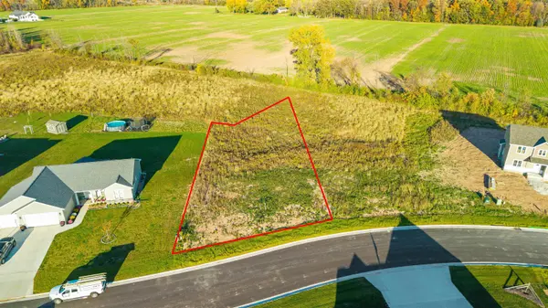 N8040 BLUE HERON CIR, Sherwood, WI 54169