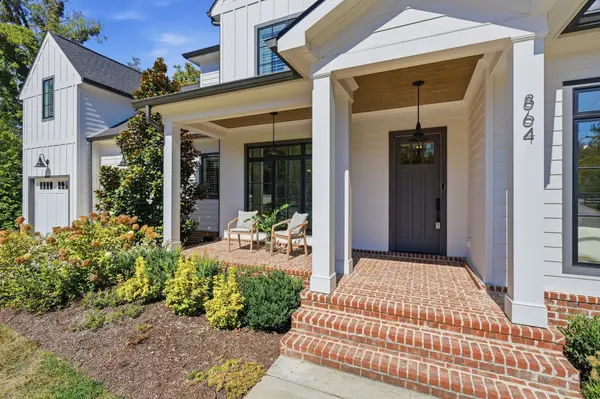 864 Battery Ln, Nashville, TN 37220