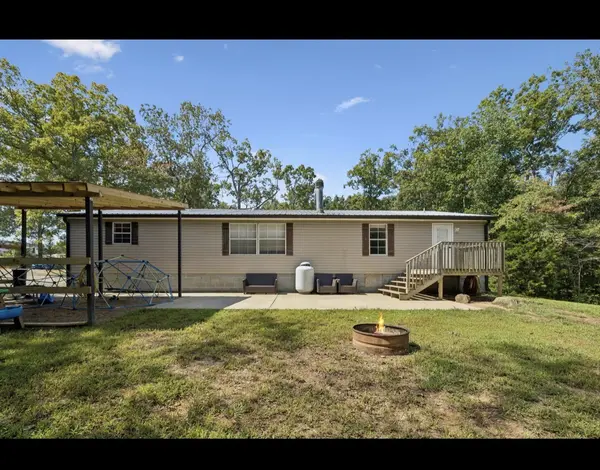 318 Lucas Ridge Ln, Waverly, TN 37185