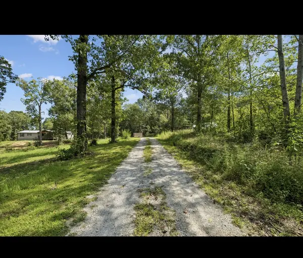 318 Lucas Ridge Ln, Waverly, TN 37185