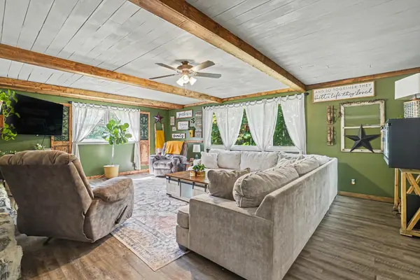 1101 Bryant Perry Rd, Bethpage, TN 37022