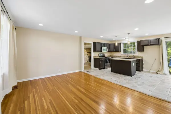 341 Bonnahurst Dr, Hermitage, TN 37076