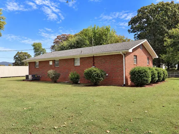 430 County Rd 890, Etowah, TN 37331