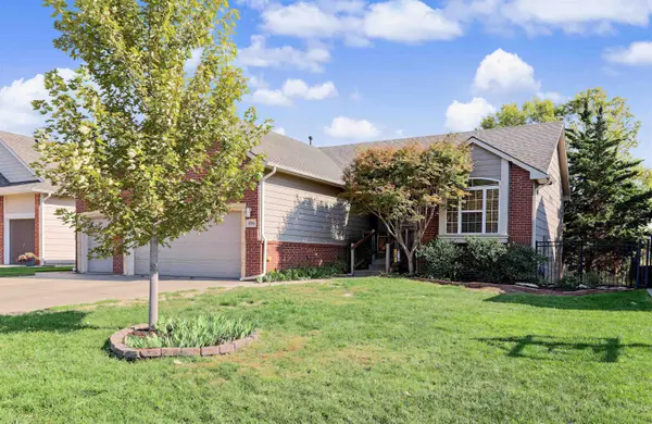 3506 N Lake Ridge Ct, Wichita, KS 67205