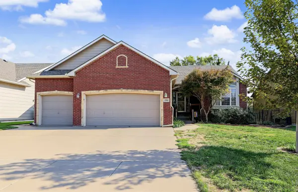 3506 N Lake Ridge Ct, Wichita, KS 67205