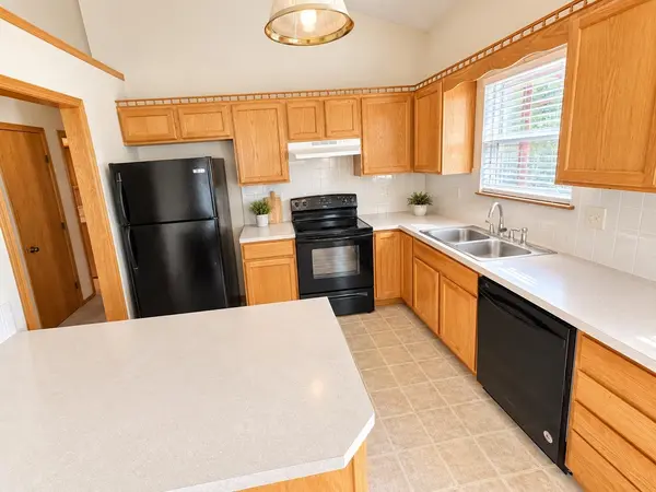 715 E Laramie Cir, Maize, KS 67101
