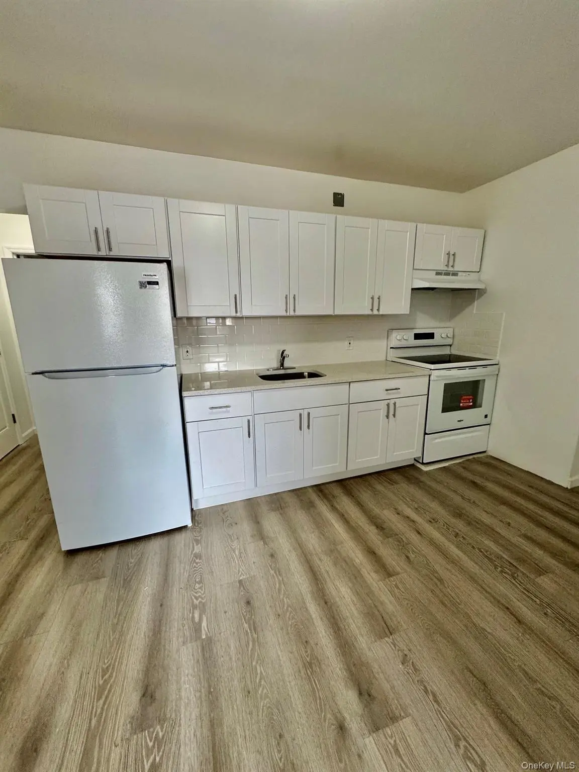320 Jericho TPKE #2F, Floral Park, NY 11001