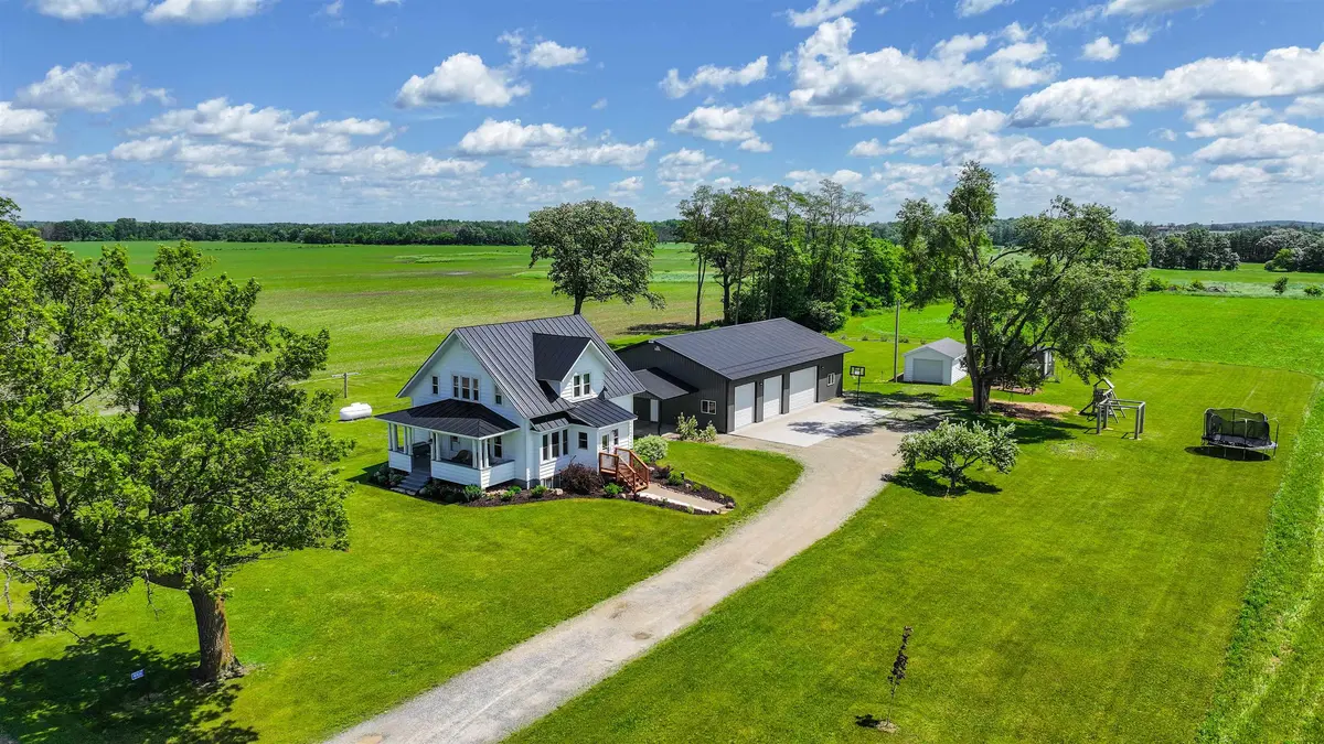 N1836 COUNTY ROAD A, Waupaca, WI 54981