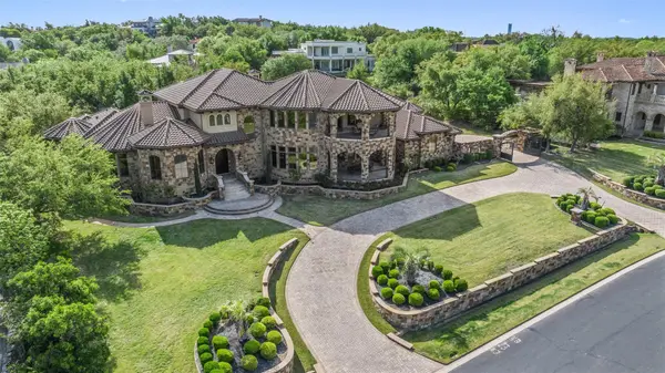 210 Costa Bella DR, Austin, TX 78734