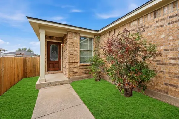 5624 Sunday Silence DR, Del Valle, TX 78617