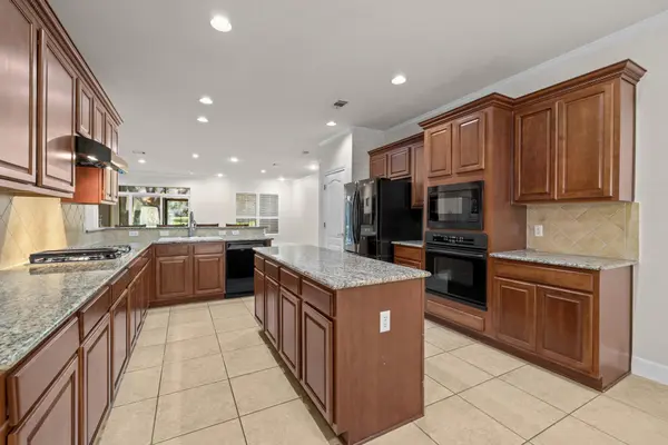 110 Nueces TRL, Georgetown, TX 78633