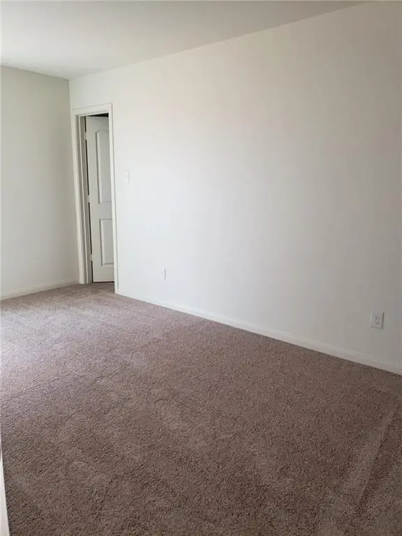 101 Brunswick LN, Jarrell, TX 76537