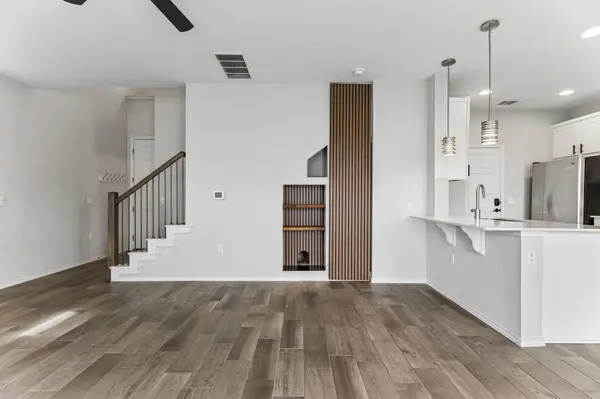 9421 Hunter LN, Austin, TX 78748