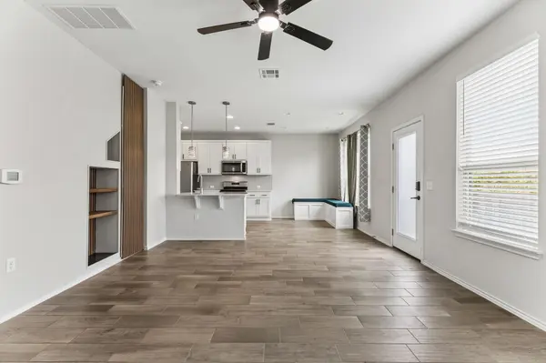 9421 Hunter LN, Austin, TX 78748