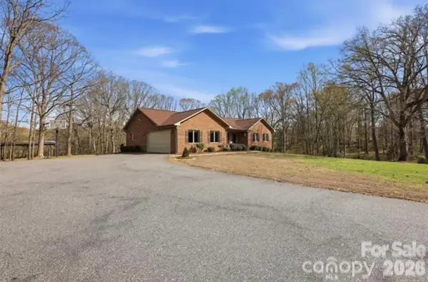 328 Davidson CT, Taylorsville, NC 28681