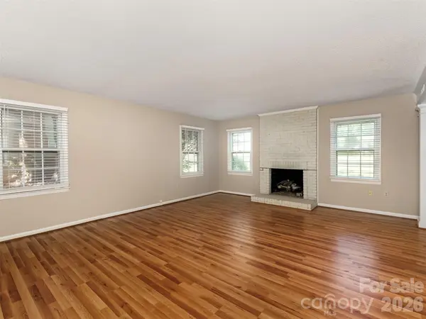 727 Clayfield CT, Charlotte, NC 28209