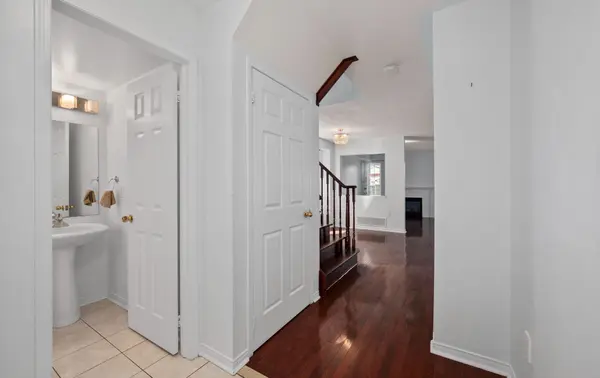 91 Oceanpearl CRES, Whitby, ON L1N 0C6