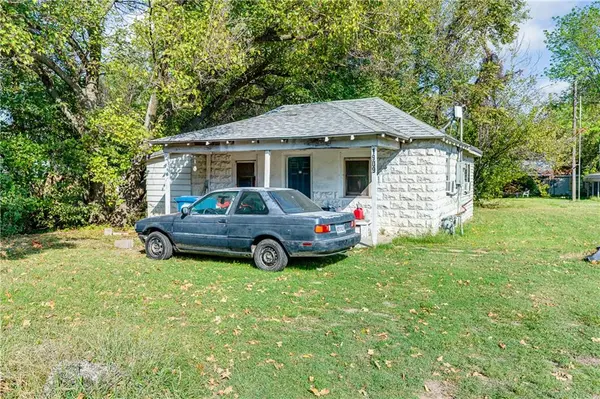 1909 & 1911 Front ST, Galena, KS 66739