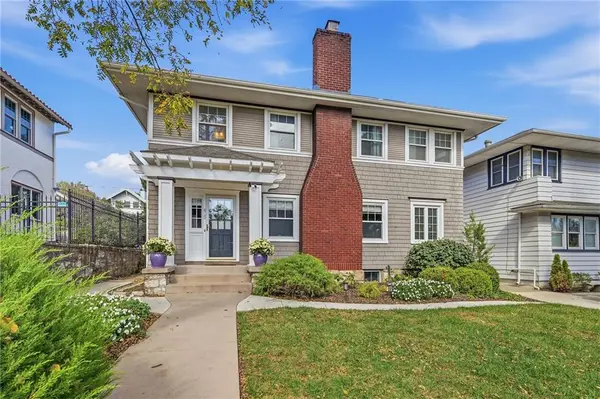 410 Huntington RD, Kansas City, MO 64113