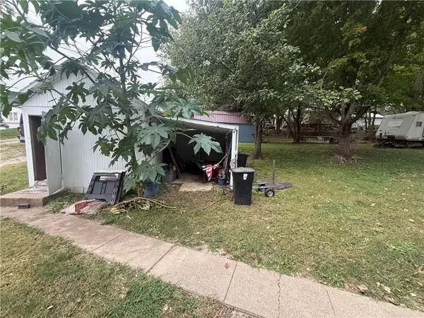 407 E 4th ST, Mound City, MO 64470
