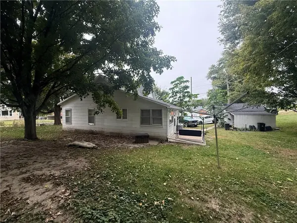 407 E 4th ST, Mound City, MO 64470