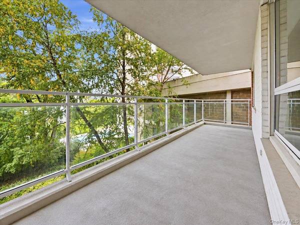 2575 Palisade AVE #1L, Bronx, NY 10463