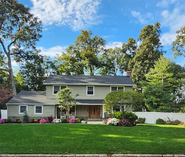 31 Sherry DR, Setauket, NY 11733