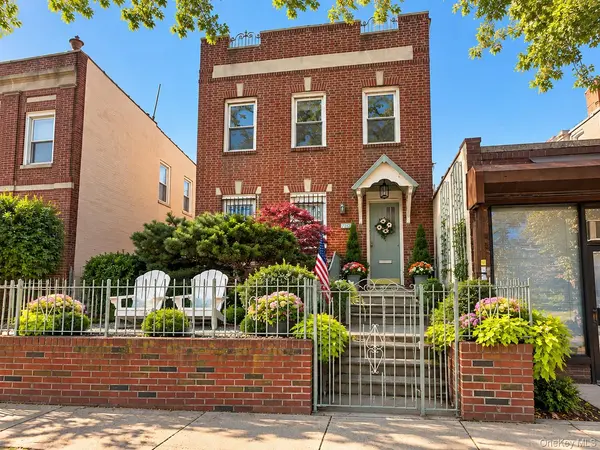 2212 35th ST, Astoria, NY 11105