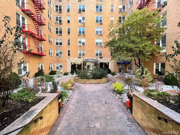42-42 Colden ST #B21, Flushing, NY 11355