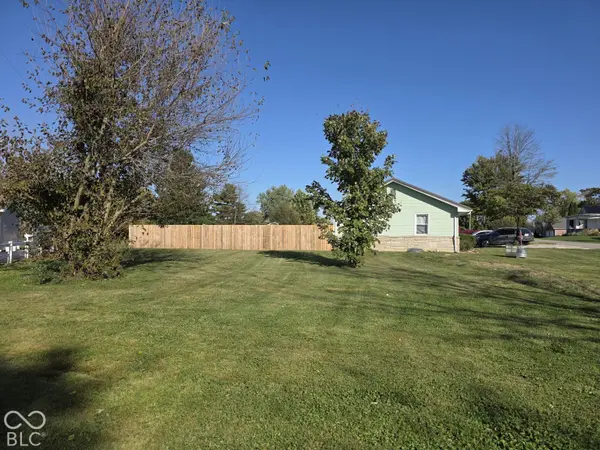 404 W Mulberry ST, Westport, IN 47283