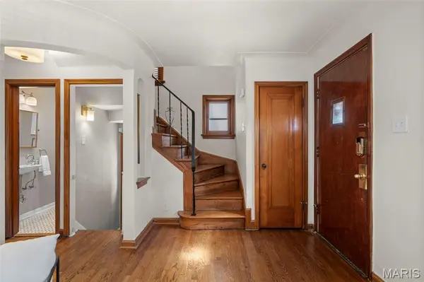 6349 Murdoch AVE, St Louis, MO 63109